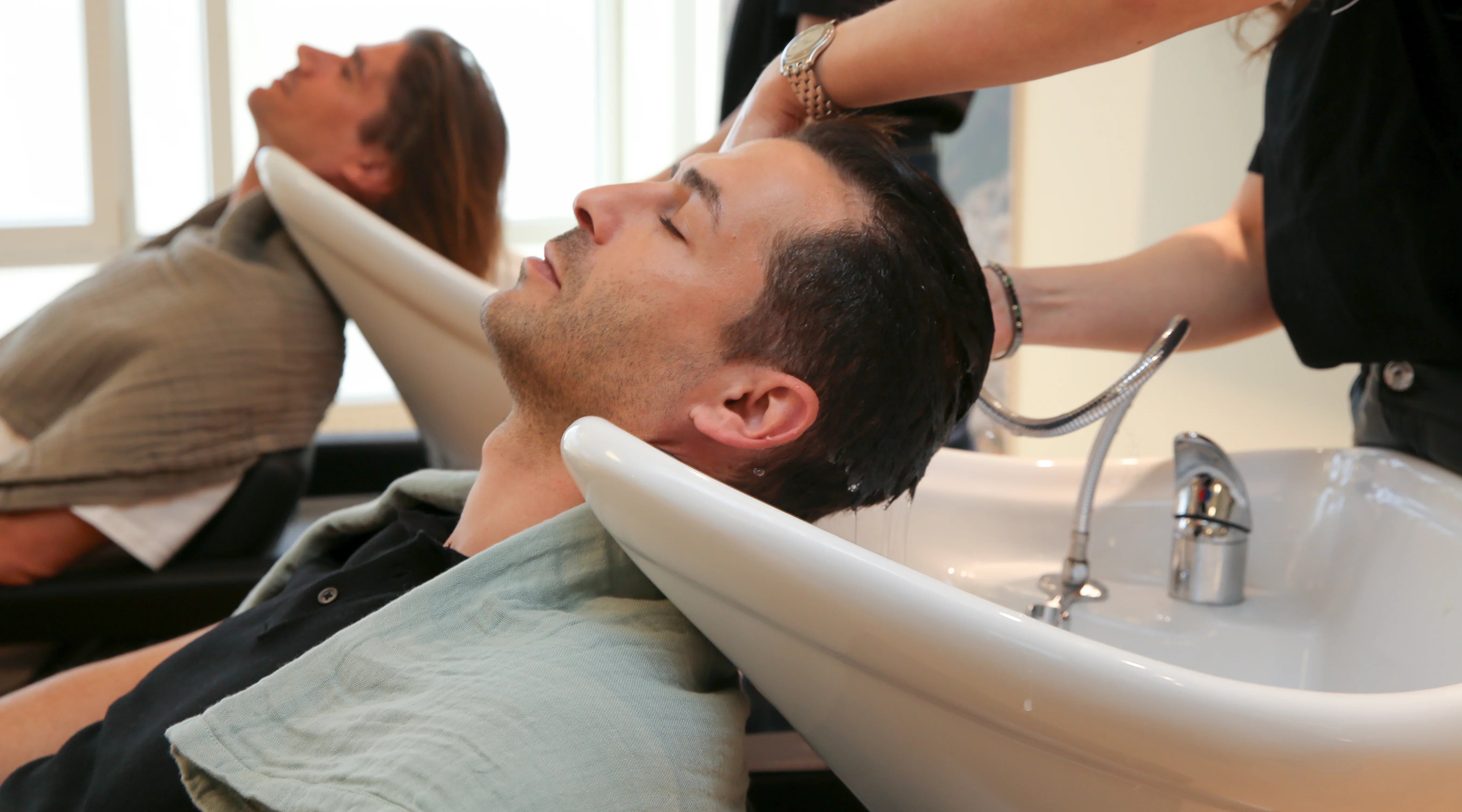 Stimuler hårvæksten med en effektiv hovedbundsmassage