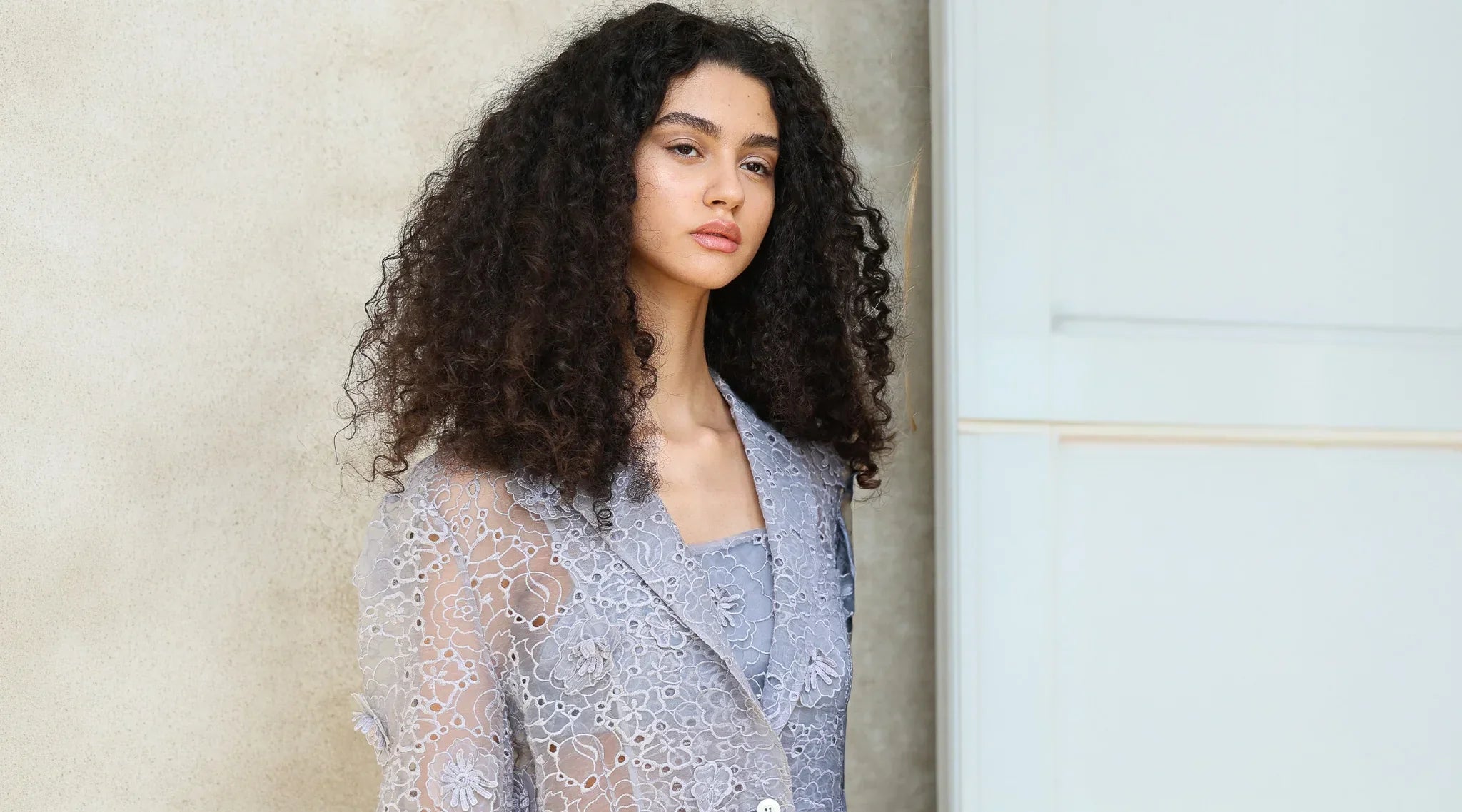 Curly girl metoden – følg eksperternes guide til smukke krøller