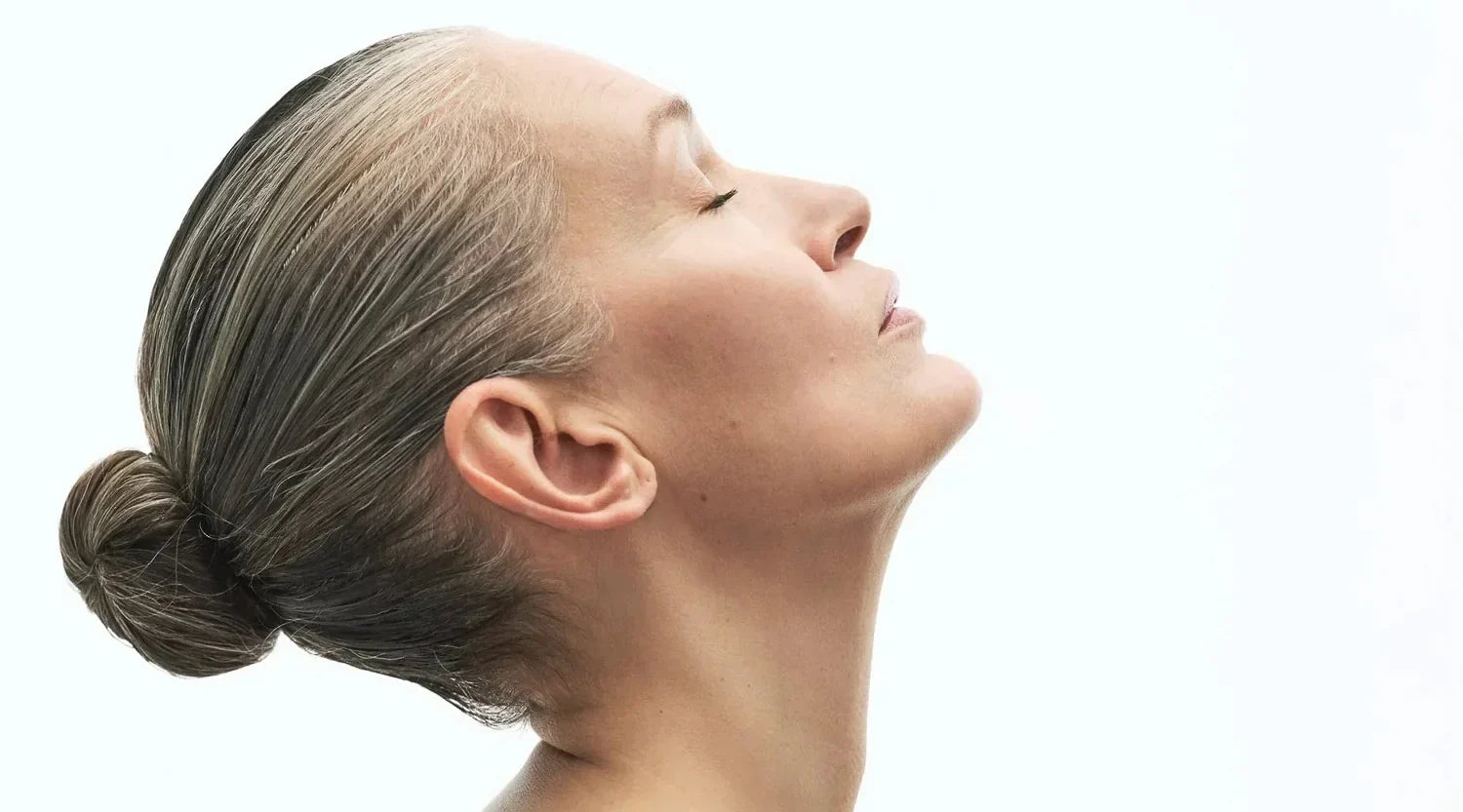 Pleje af gråt hår: Sådan får du sundt og skinnende hår