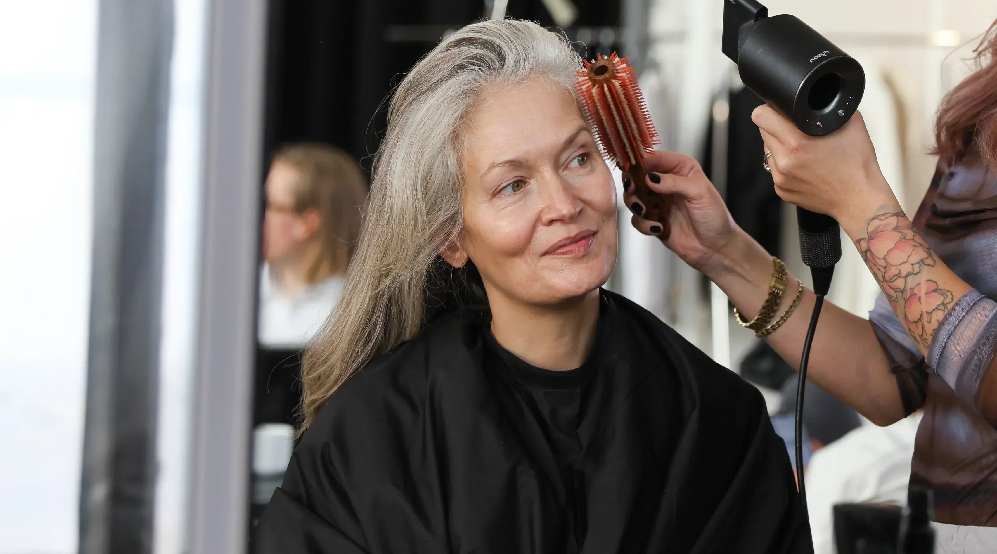 Hårpleje i overgangsalderen: Sådan bevarer du smukt og sundt hår