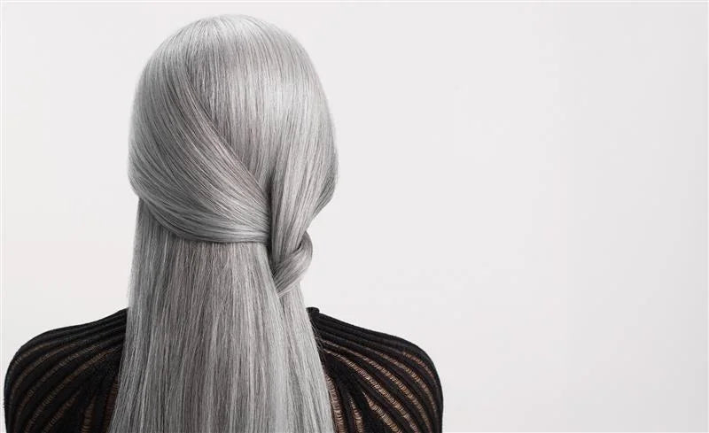 Hårpleje i overgangsalderen: Sådan bevarer du smukt og sundt hår